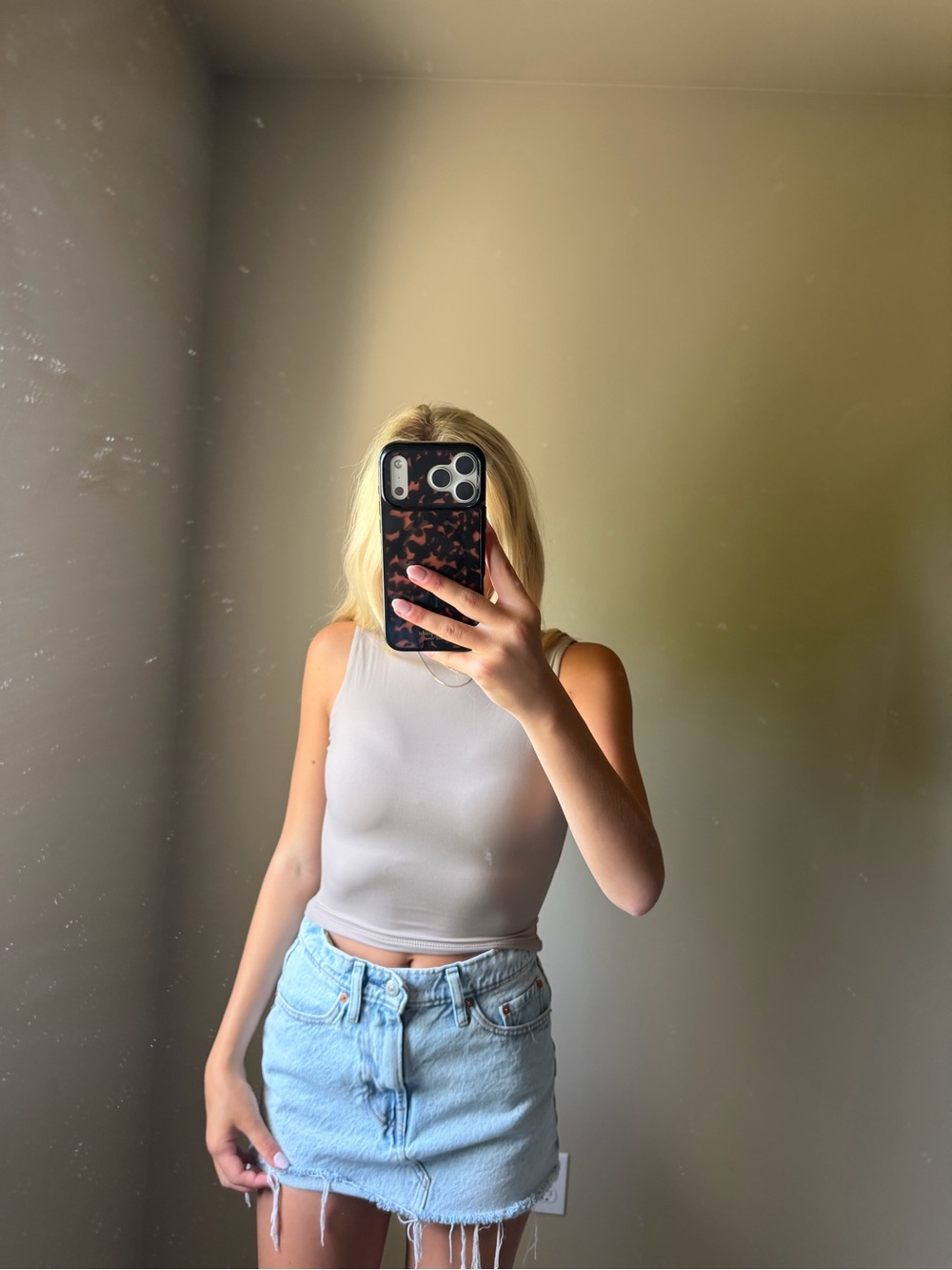Quince Open back tan tank size XS